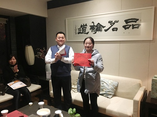 “天上不會掉餡餅，擼起袖子加油干” ——2017年度TST營銷中心表彰大會